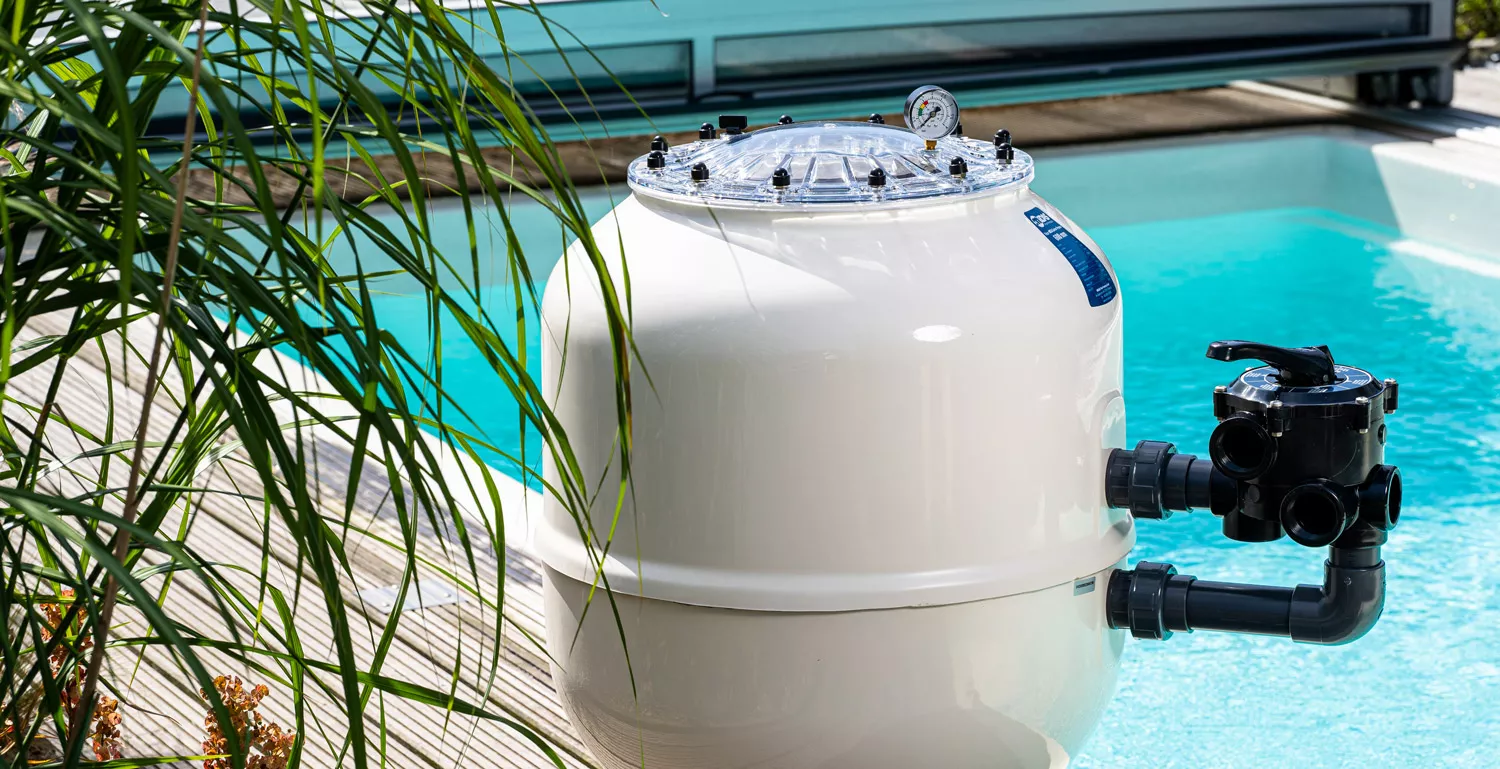 thiết bị bể bơi cao cấp