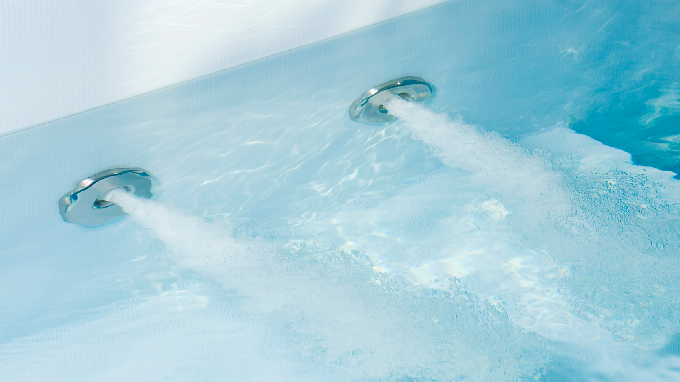 Hệ thống sục jacuzzi Châu Âu