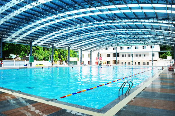 bể bơi kinh doanh